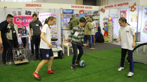 Белорусские участники презентовали проект «Футбол для дружбы» на выставке «СМІ ў Беларусі»