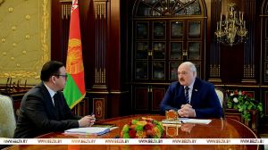 &quot;Некоторые хотят повоевать, власть захватить&quot;. Лукашенко об информационной войне и планах беглых