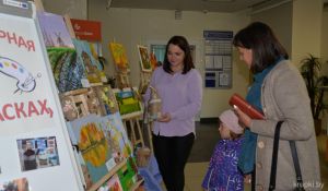 Благотворительная выставка картин открылась в Крупках