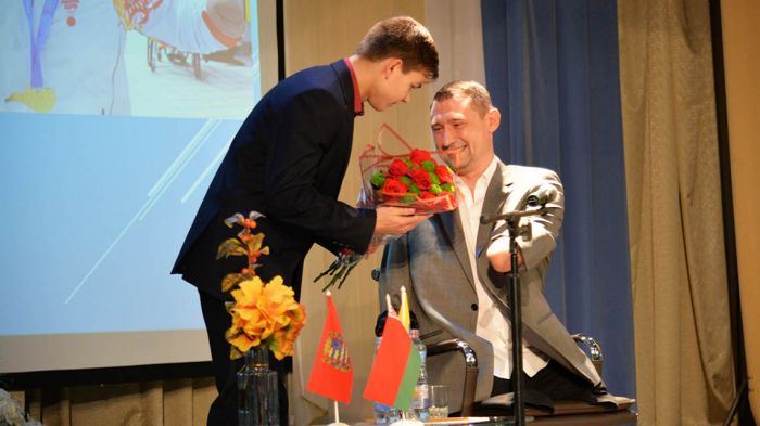 В Крупском РЦК прошла встреча с паралимпийцем Алексеем Талаем