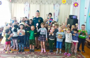 Крупские спасатели устроили праздник безопасности детском садике № 2