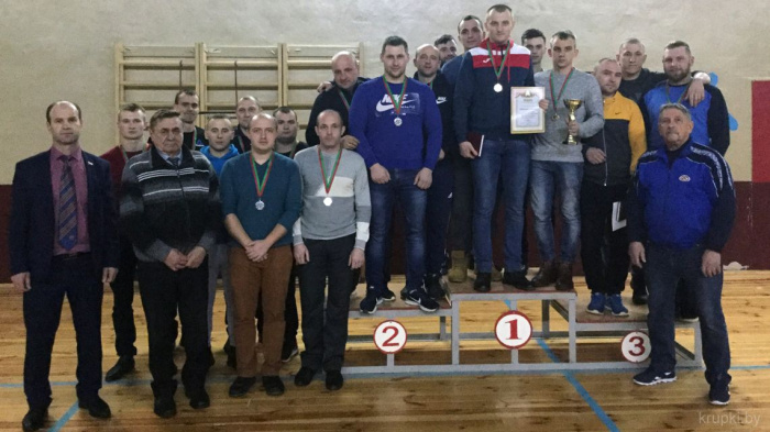 Завершился чемпионат Крупского района по мини-футболу среди трудовых коллективов