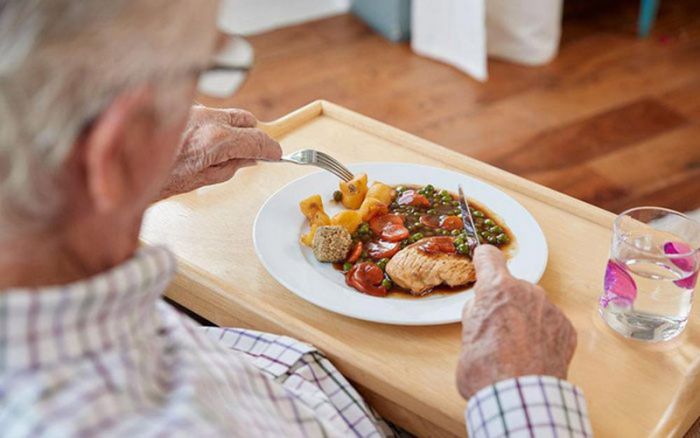Питание пожилых людей: пять правил, которые необходимо соблюдать