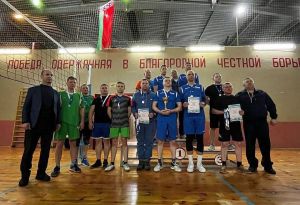 Узнали победителей чемпионата района по волейболу среди мужских команд