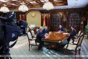 &quot;Легко не будет&quot;. На что Лукашенко настраивает новых руководителей местной вертикали