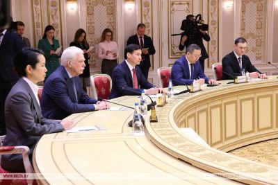 Александр Лукашенко отметил активизацию контактов с Калмыкией