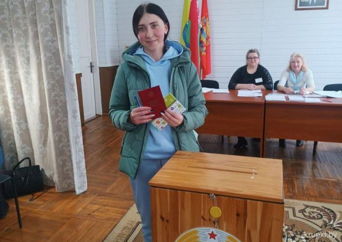 Впервые принимает участие в выборах Анастасия Боярин из городского поселка Холопеничи