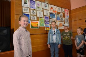В Центре детского творчества открылась персональная выставка рисунков Алины Карпенко