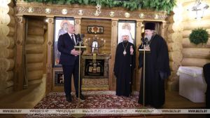 Александр Лукашенко зажег рождественскую свечу в храме Свято-Елисаветинского монастыря