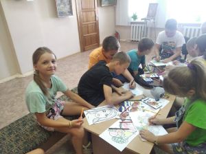 Ребята из оздоровительного лагеря при СШ № 1 посетили Крупскую галерею