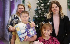 В Крупском районе продолжается благотворительная акция «Чудеса на Рождество»