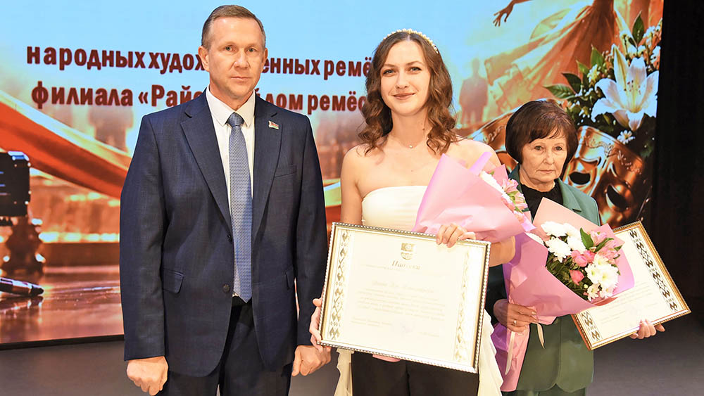 Торжественное мероприятие ко Дню работников культуры прошло в Крупках (фото)