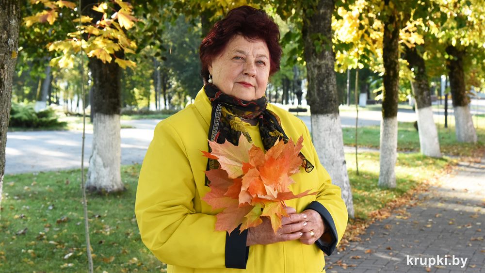 Валентина Скварковская пишет летопись родной школы № 3, где трудится уже 33-й год