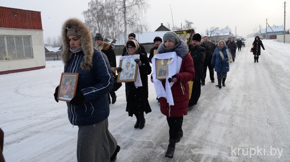 В Крупский район прибыла икона Рождества Христова с частицей яслей Богомладенца