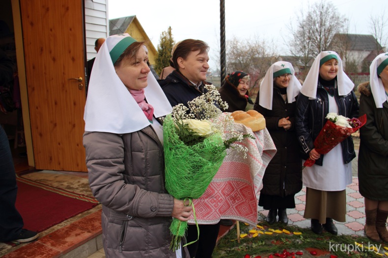 Преосвященнейший Вениамин совершил Литургию в Никольском приходе города Крупки