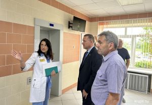 Председатель Крупского райисполкома с рабочим визитом посетил Крупскую ЦРБ