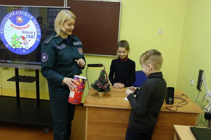 На Крупщине спасатели активно проводят акцию «Безопасный Новый год»