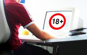 Размещение порнографии в социальных сетях влечет уголовную ответственность