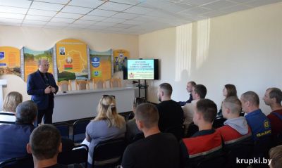 Старший преподаватель Военной академии Республики Беларусь провел для крупчан лекции-дискуссии