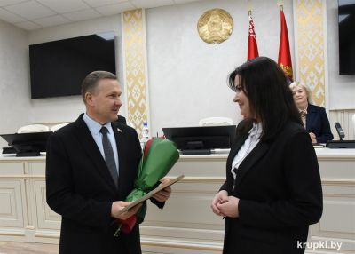 В Крупках чествовали победителей районного конкурса на лучшее новогоднее оформление