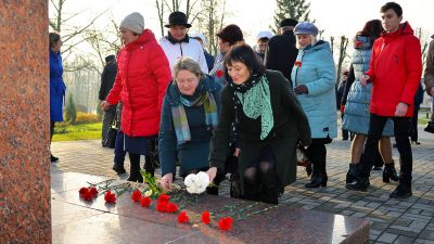 В Крупках состоялся митинг, посвященный 102-й годовщине Октябрьской революции
