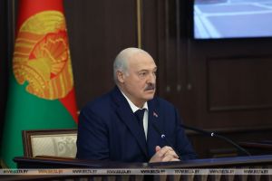 Нужно сбалансировать потоки. Лукашенко про опережающий рост зарплат над производительностью труда