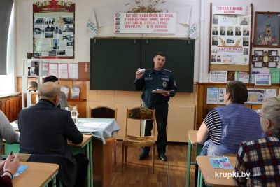 Начальник Крупского РОЧС провел встречу с коллективом Хотюховской средней школы