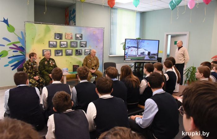 Воины-интернационалисты встретились с учащимися СШ № 1 г. Крупки