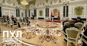 Лукашенко в преддверии священной даты - 80-летия Победы - вручил государственные награды