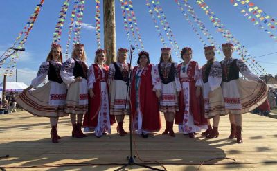 На свяце ў Александрыі выступалі народныя ансамблі народнай песні «Крупчанка» і «Жывiца»