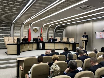 Александр Турчин поручил председателям райисполкомов за год &quot;поднять&quot; по одному проблемному хозяйству