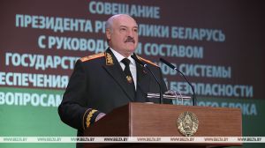 Лукашенко считает небезосновательными опасения о возможности третьей мировой войны