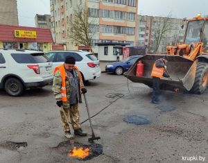 Работники &laquo;Жилтеплостроя&raquo; работают на улицах города
