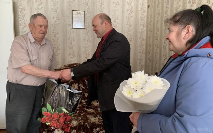 Крупчанина Ивана Пикту поздравили накануне Дня Победы