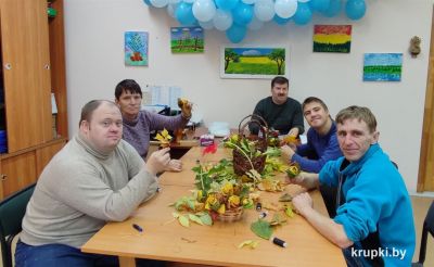 Специалисты Крупского ТЦСОН помогают молодым инвалидам социализироваться в обществе