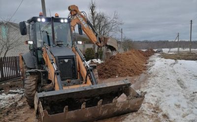 Специалисты водоканала меняют трубы в Косеничах