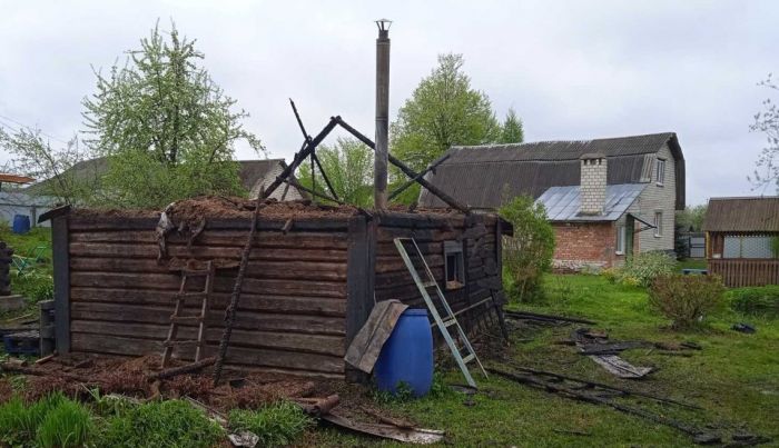 МЧС напоминает про безопасность в надворных постройках