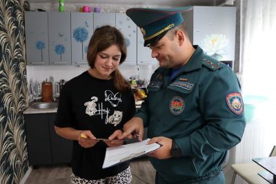 Профилактика пожаров в жилом секторе: спасатели Крупского района работали в Холопеничах