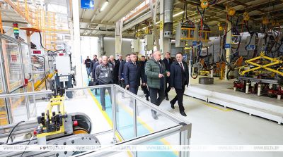 Премьер-министр Беларуси Александр Турчин посещает СЗАО "БЕЛДЖИ"