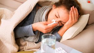 При простуде важно начать бороться с первыми симптомами
