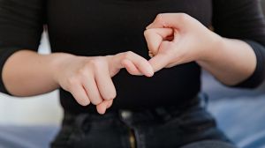 5 декабря в Беларуси отметят День переводчика жестового языка: что запланировано