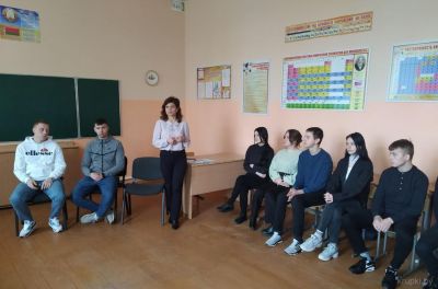 В СШ № 1 состоялся открытый диалог «Горькое послевкусие сладкой жизни»