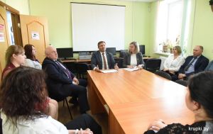 Юрий Корсик провел встречу с коллективом Белгосстраха в Крупках