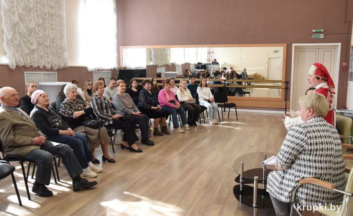 В честь Дня единения народов Беларуси и России в Крупском РЦК состоялась диалоговая площадка
