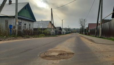 Люк на улице Интернациональной в Крупках отремонтировали