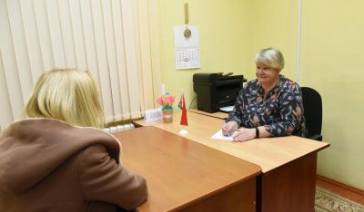 Дежурство в общественной приемной провела председатель районного объединения профсоюзов