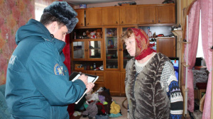 Крупские спасатели обследовали дома крупчан и провели профилактические беседу о пожарной безопасности