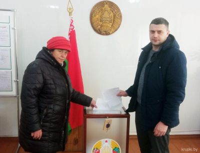 В районе проходит третий день досрочного голосования