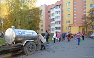 В четверг по улице Черняховского случилась авария на водопроводной магистрали