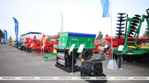 Лукашенко предложил пересмотреть подходы к наполнению и реализации программы "Один район - один проект"